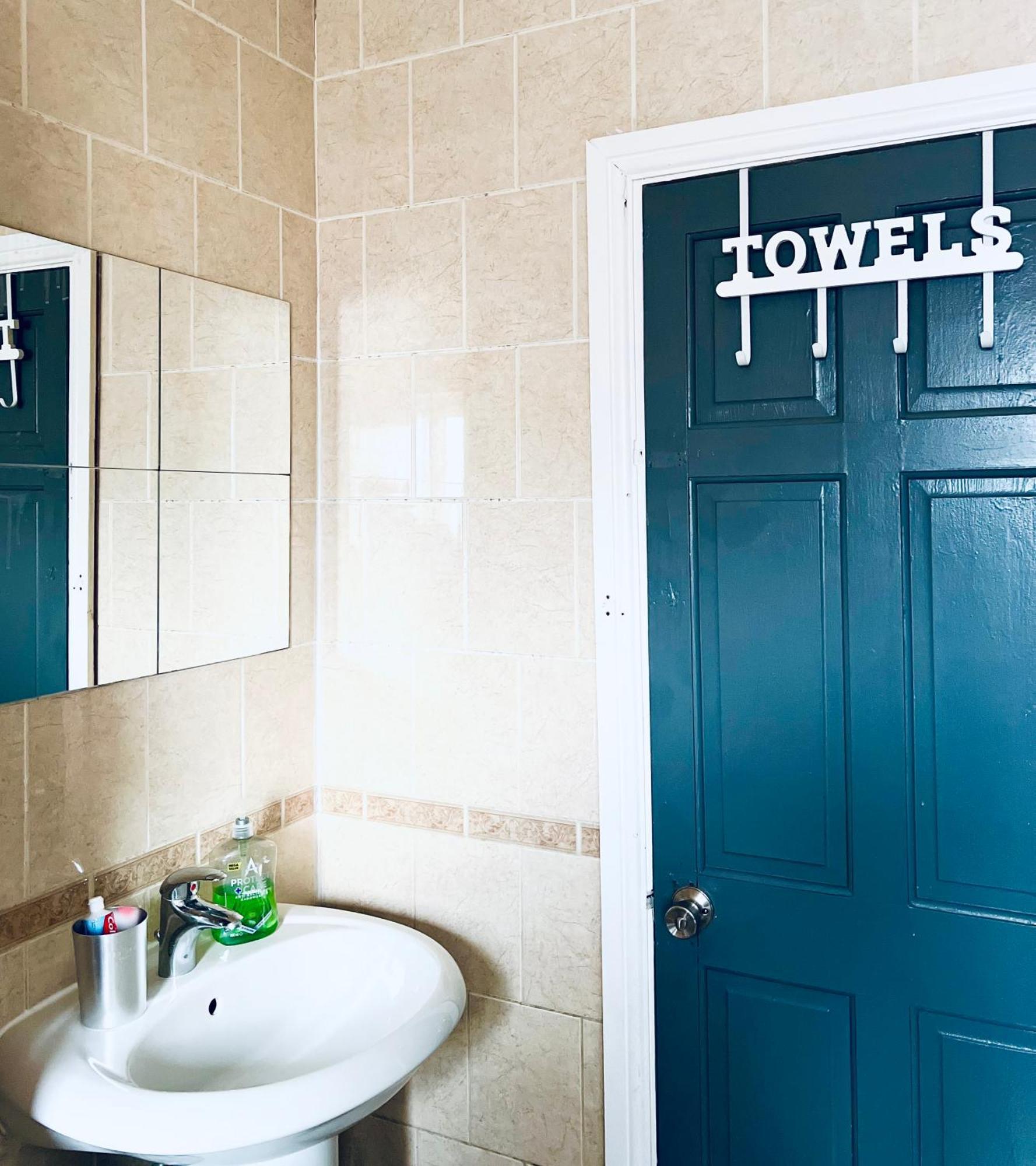 Casa de férias Cosy 3bdr In Levenshulme-close To Centre And Stockport Town- Free Parking- Wifi *